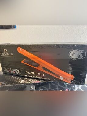 Royale Platinum Genius Heating Element Hair Straightener; Brand NEW